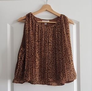 She & Sky Pleated Animal Print Sleeveless Blouse